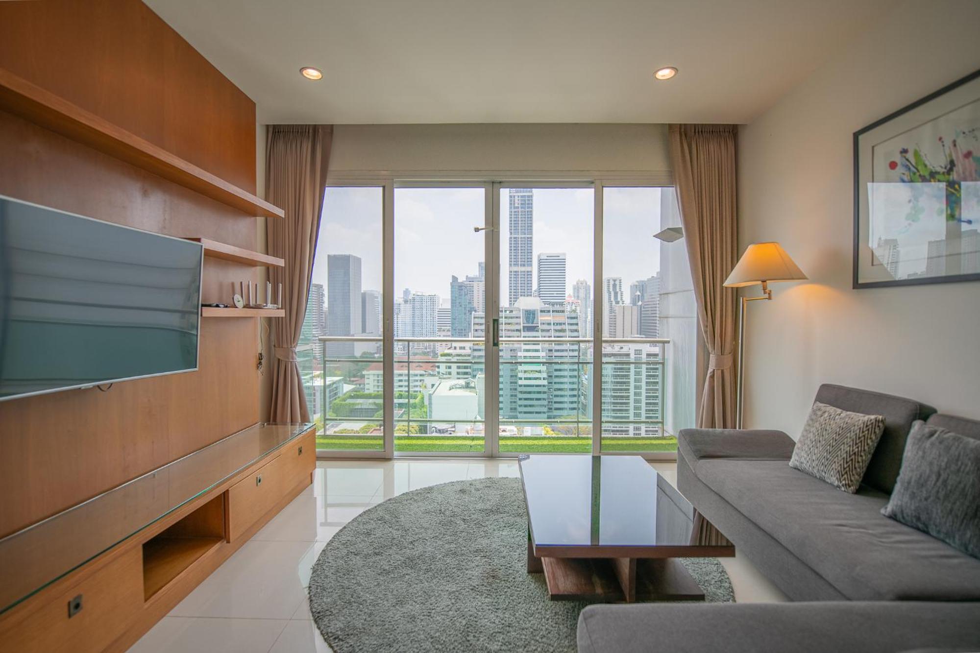 Apartment Prime 11, High Floor Over Pool, 2 Bedroom 2 Balcony *