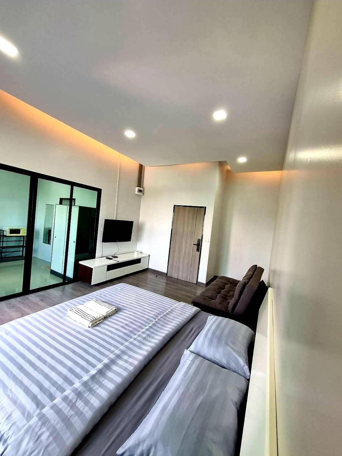 Aqua Residences: New Near Wutthakat Bts Station Banguecoque