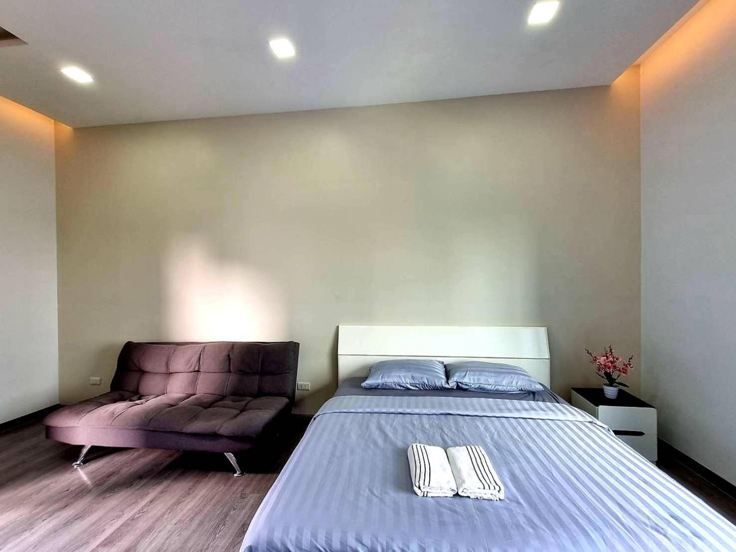 Apartamento Aqua Residences: New Near Wutthakat Bts Station