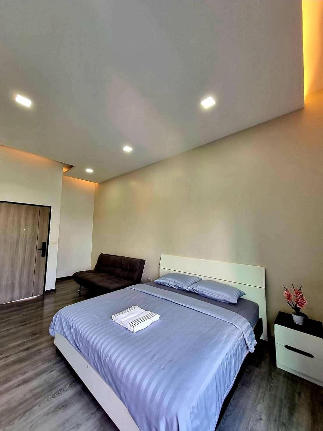 Aqua Residences: New Near Wutthakat Bts Station Apartamento *