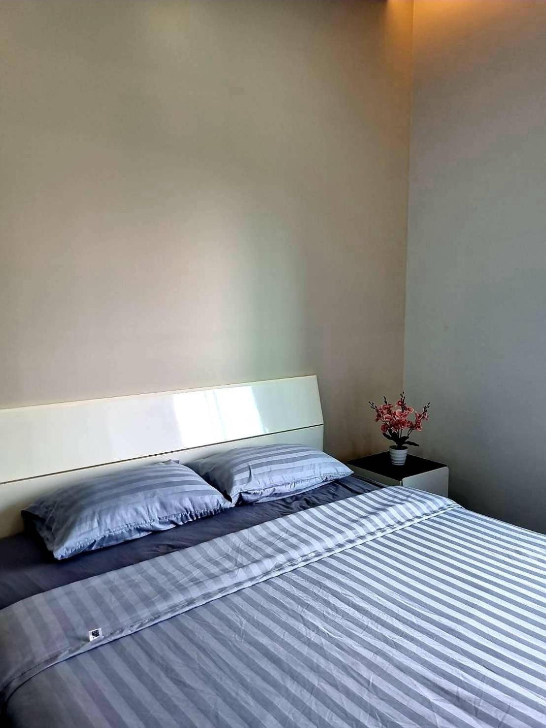 Apartamento Aqua Residences: New Near Wutthakat Bts Station *