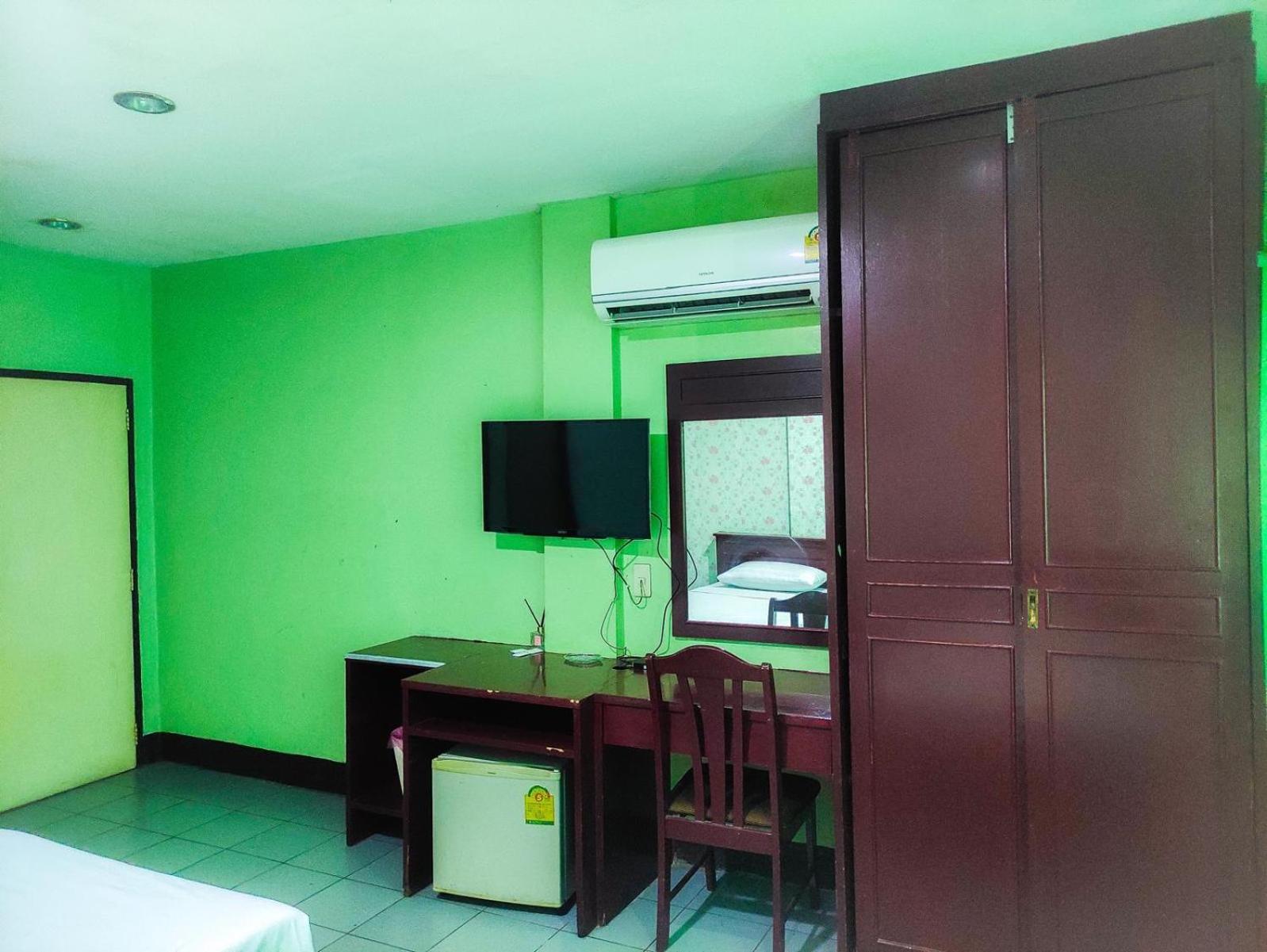 Hotel Woodlands Bangkok