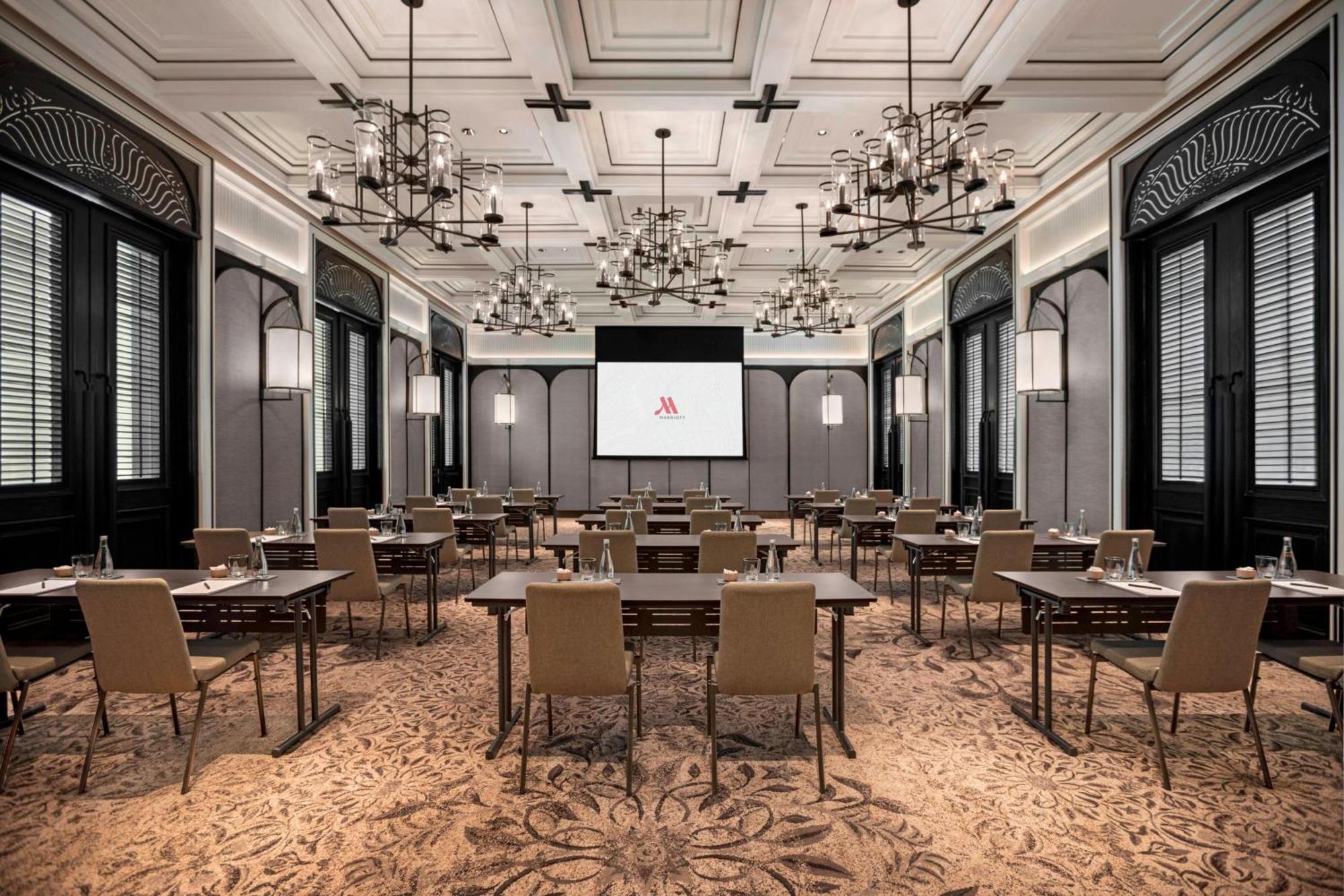Marriott The Surawongse Hotel 5*