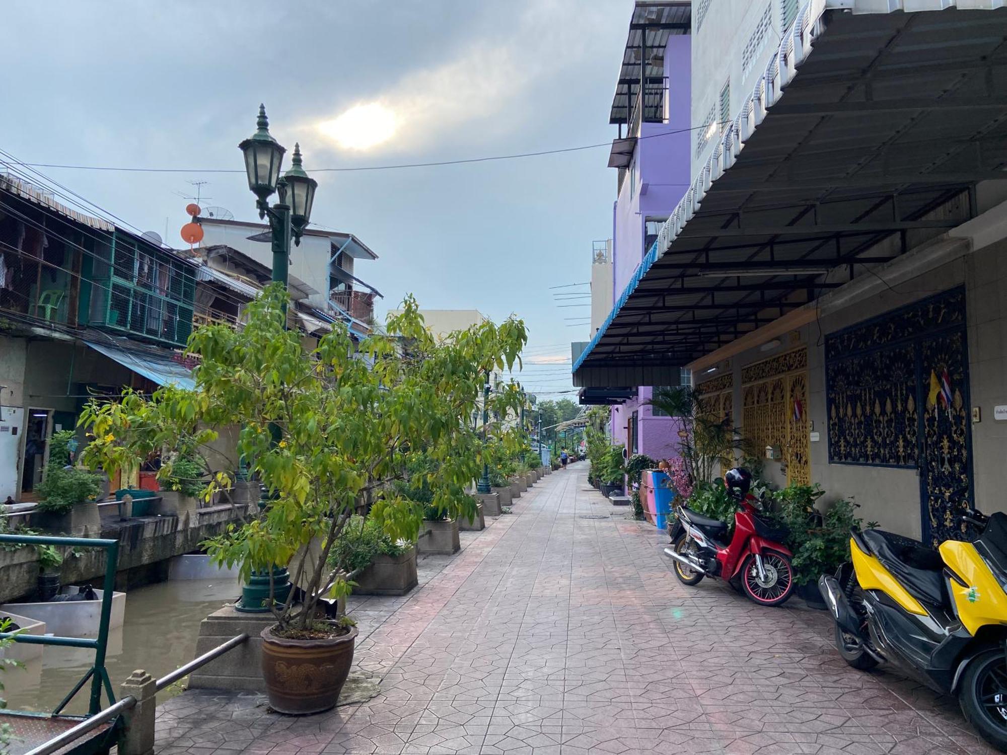 Neighborhood Hostel Bangkok