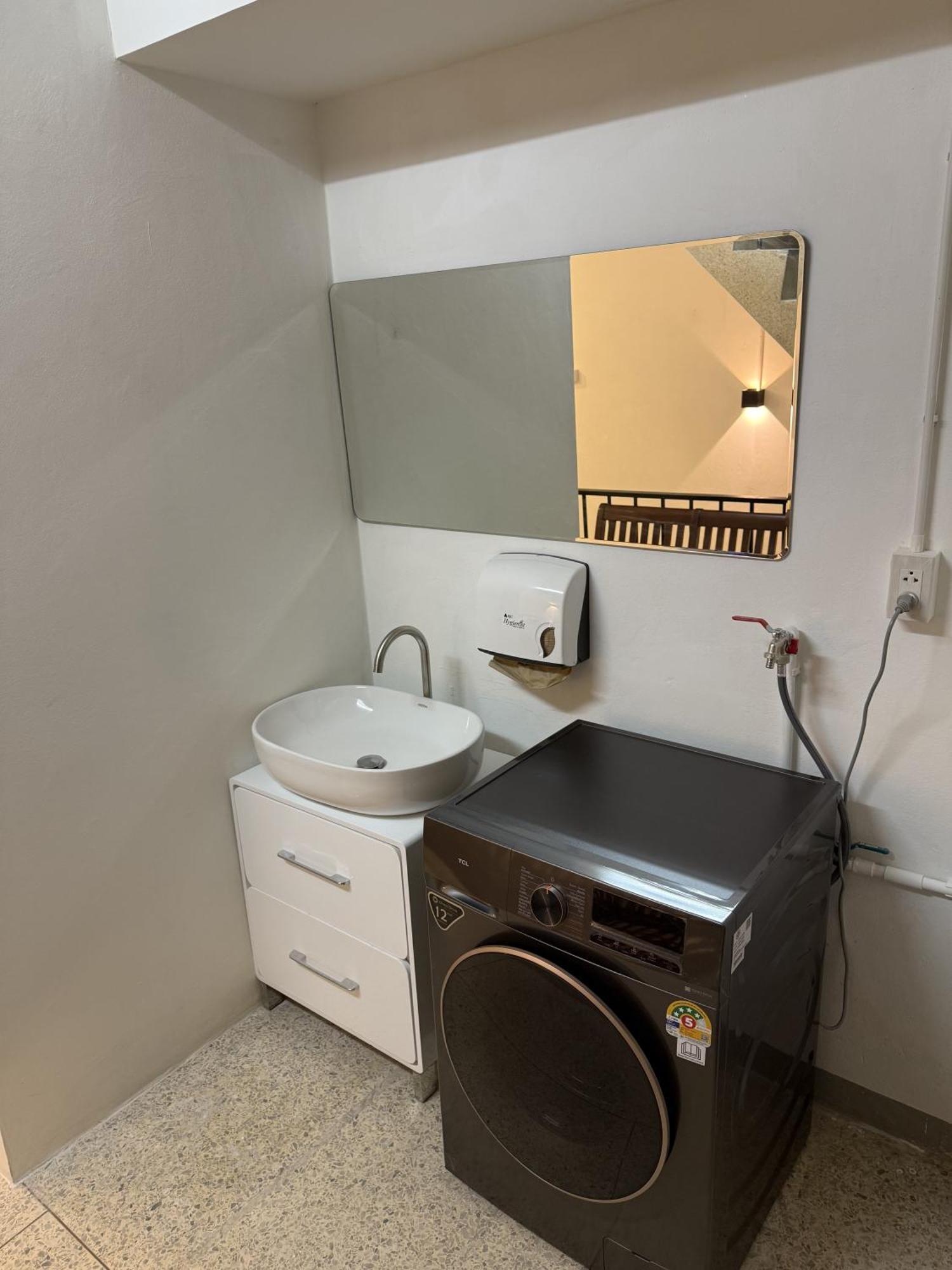 Hostel Twenty Two Place - Sukhumvit 22 Bangkok