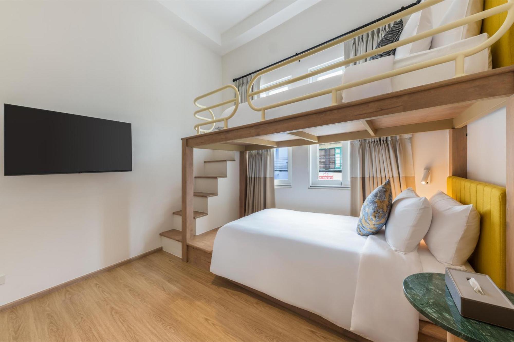 Upstairs At Ton Ton Hotel Bangkok