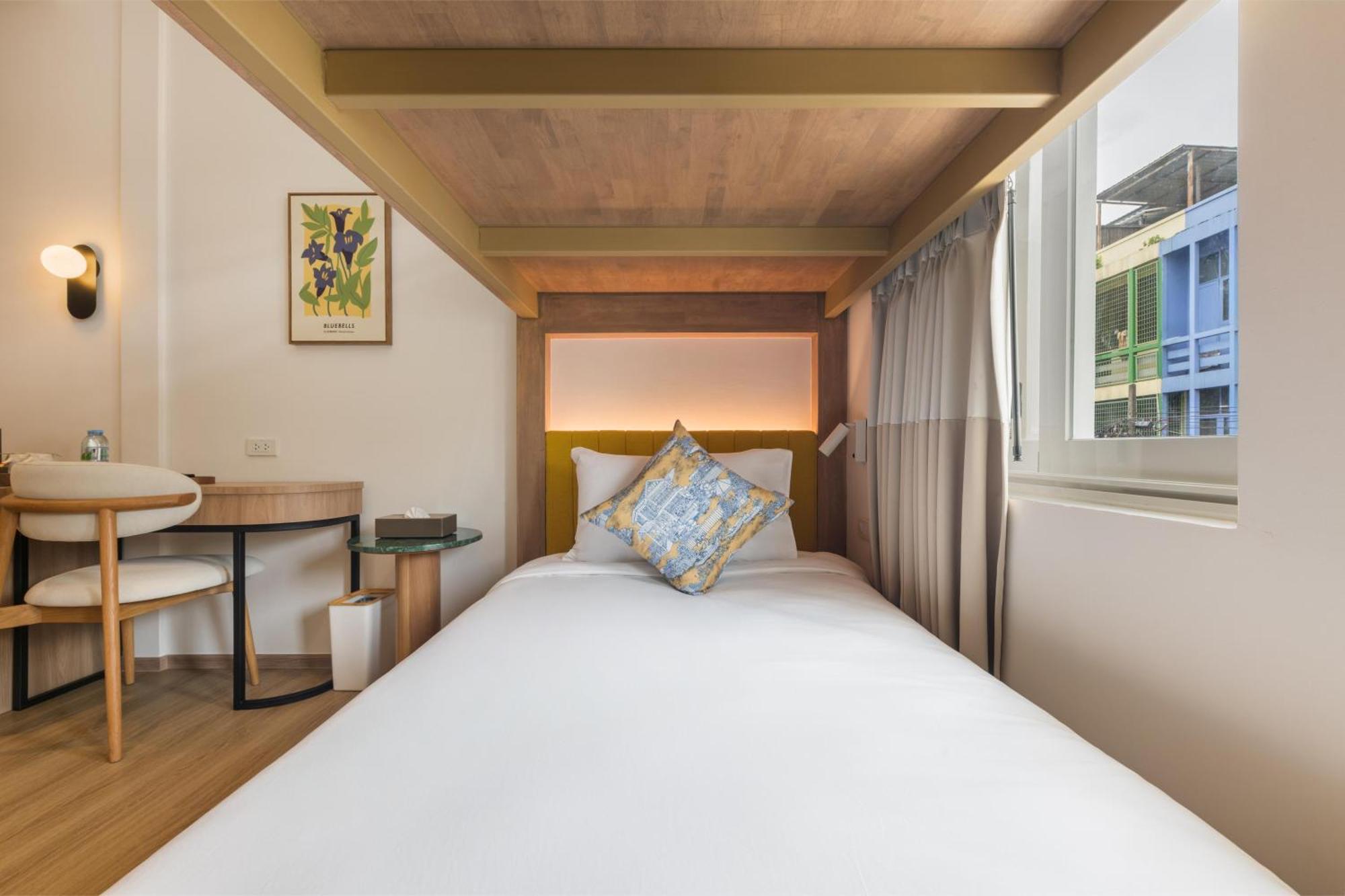 Hotel Upstairs At Ton Ton 3*