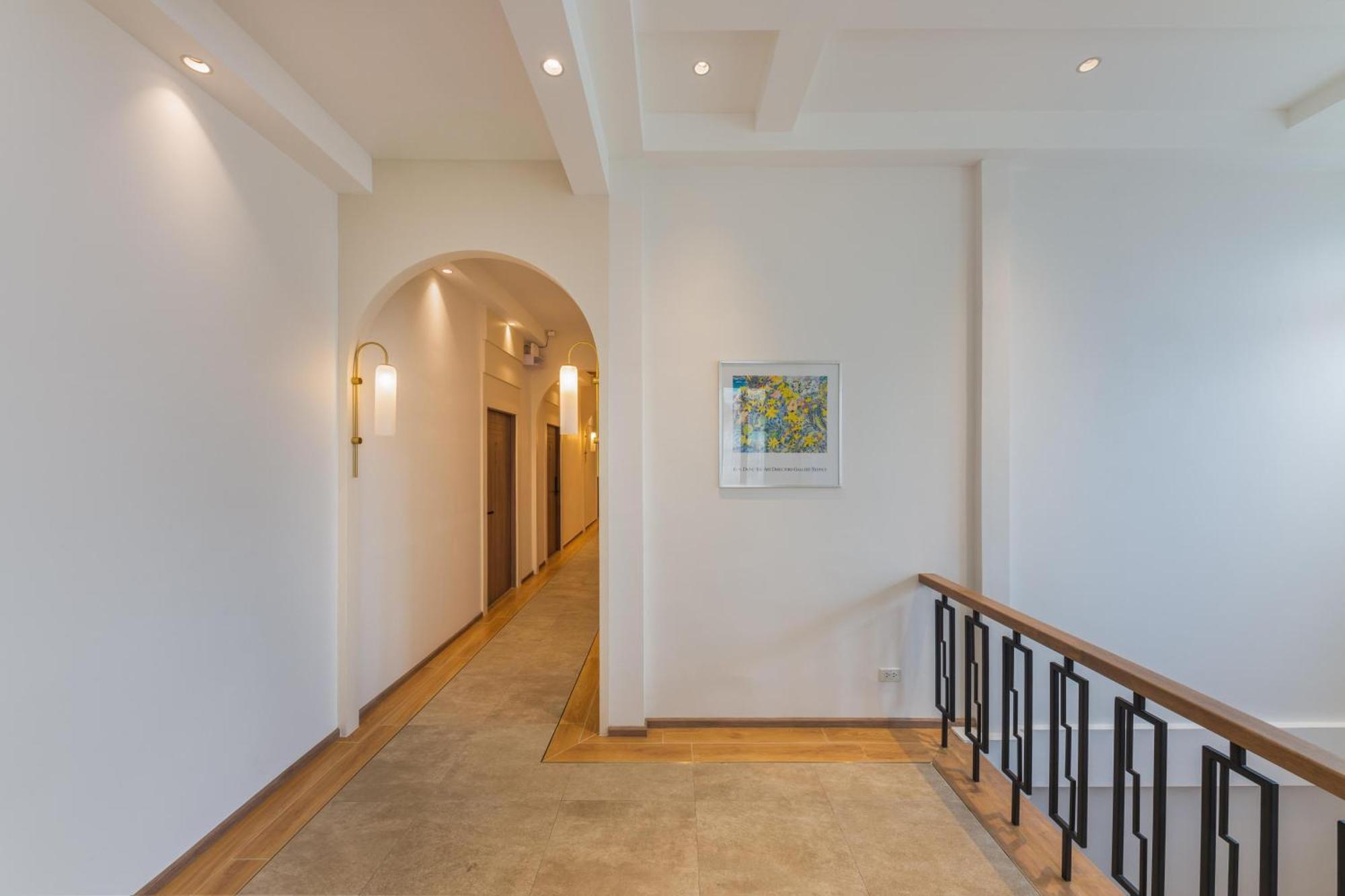 Hotel Upstairs At Ton Ton 3*