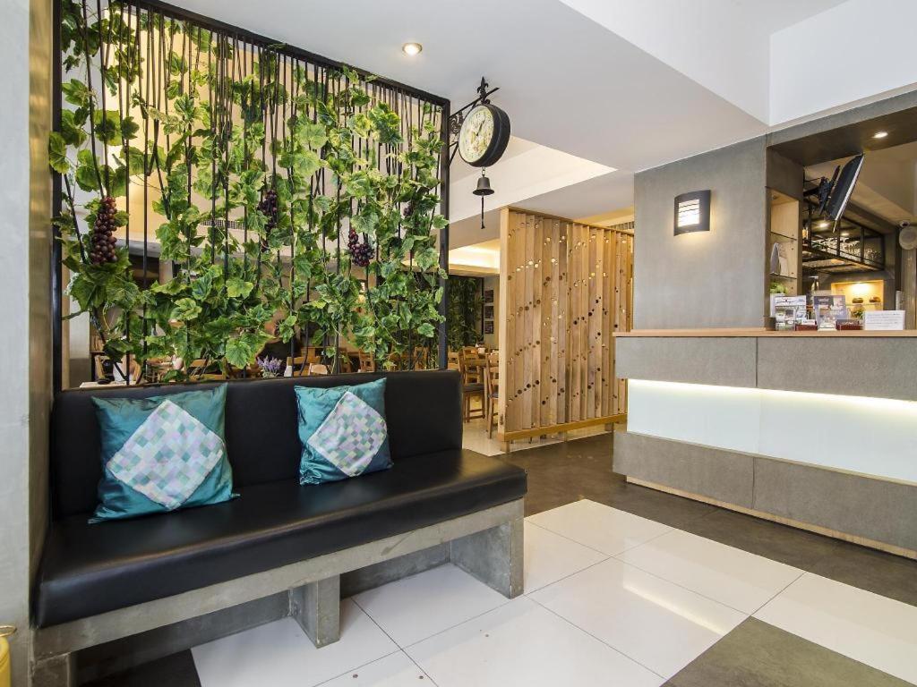 Cozy At 9 And Kitchen Hotel