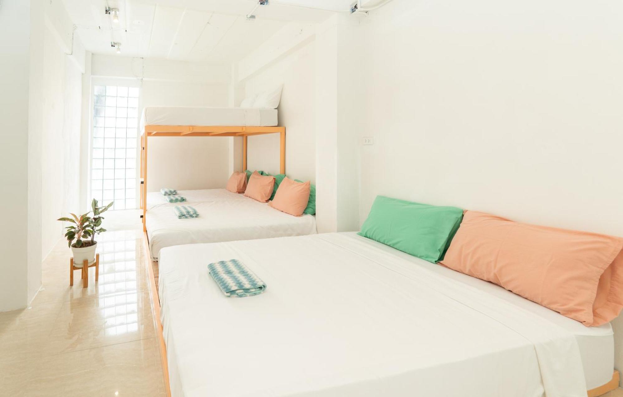 Easy Sunday Khaosan Beds Bangkok