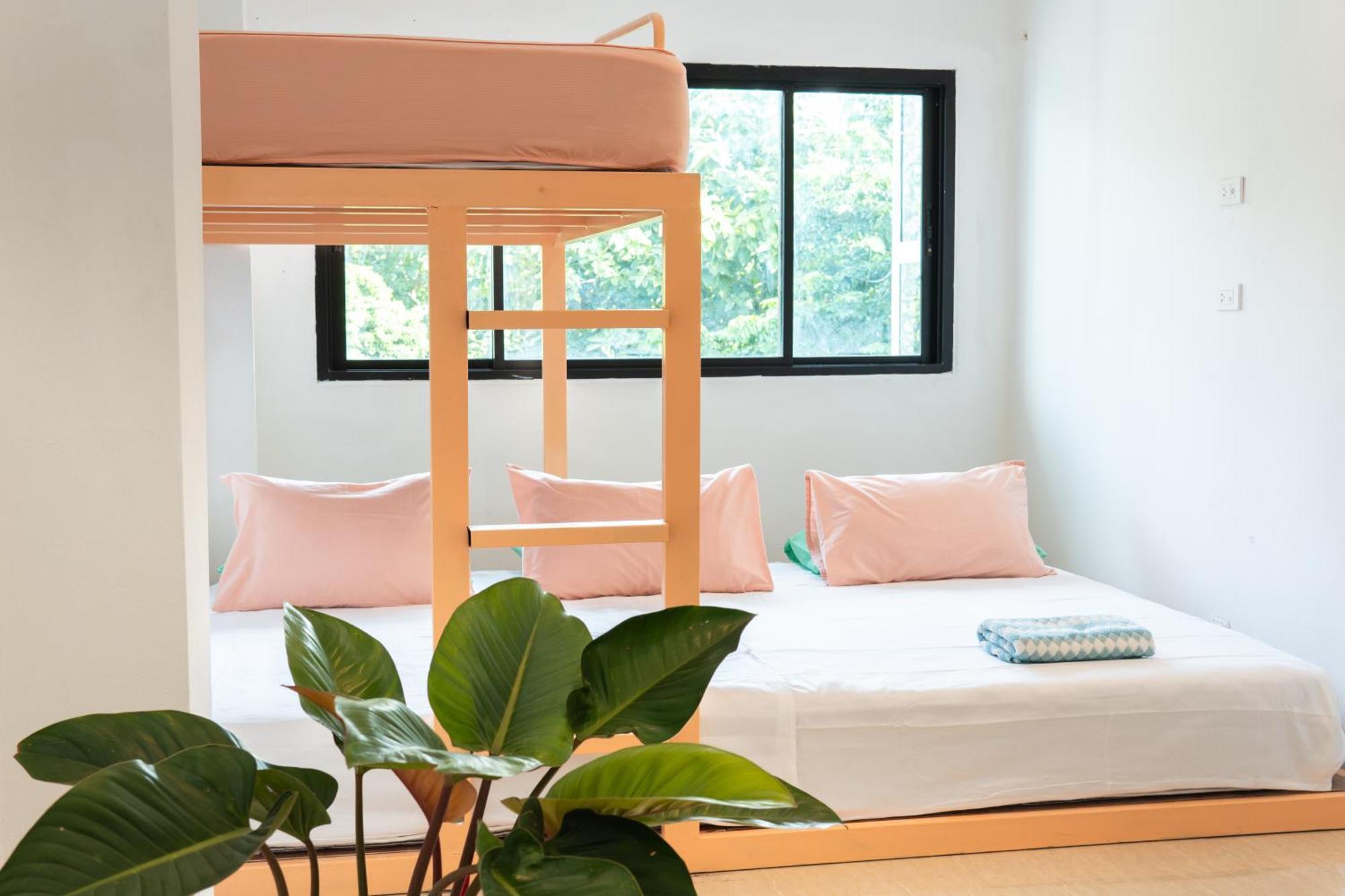 Easy Sunday Khaosan Beds Hotel