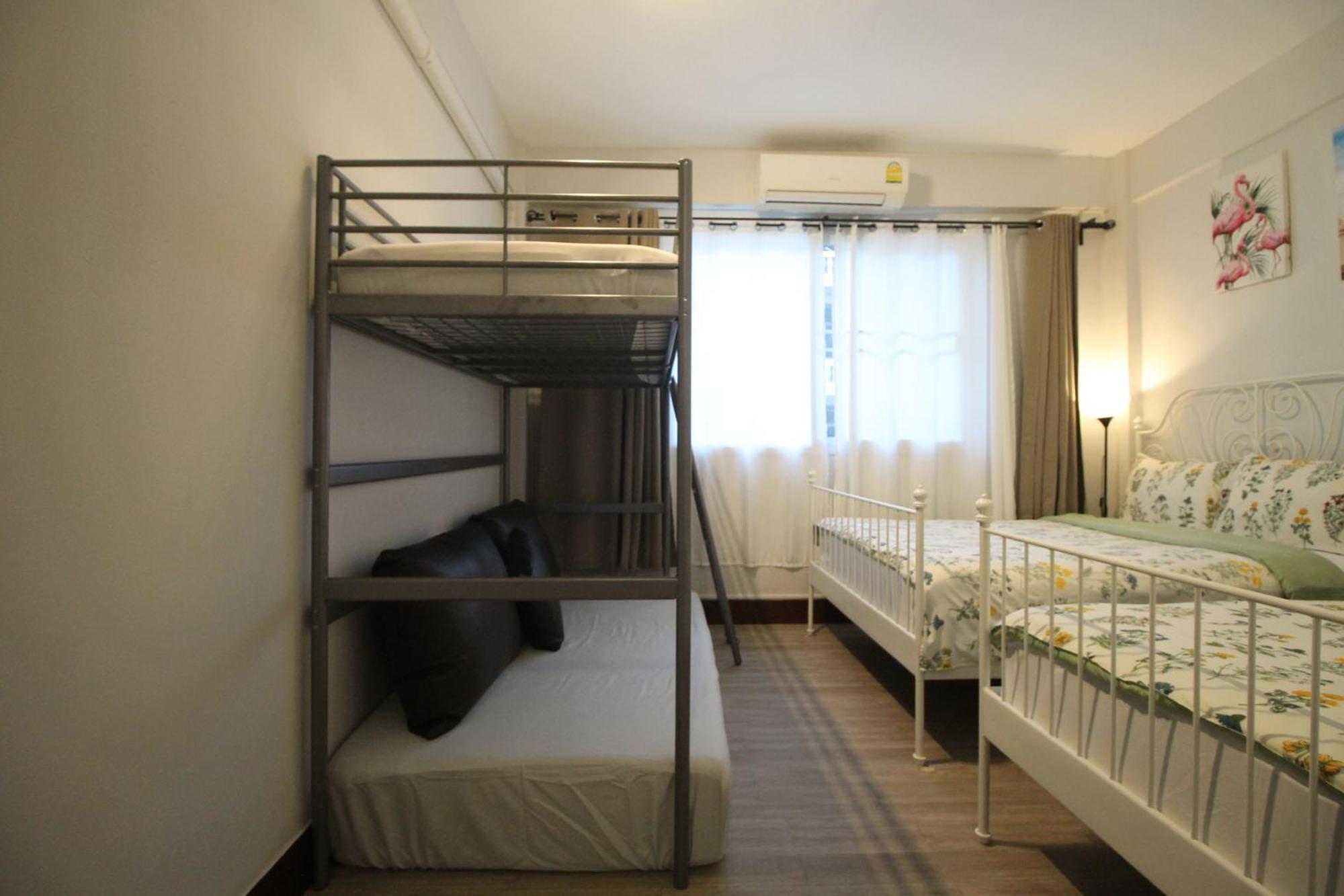 Baan Nampetch Hostel *