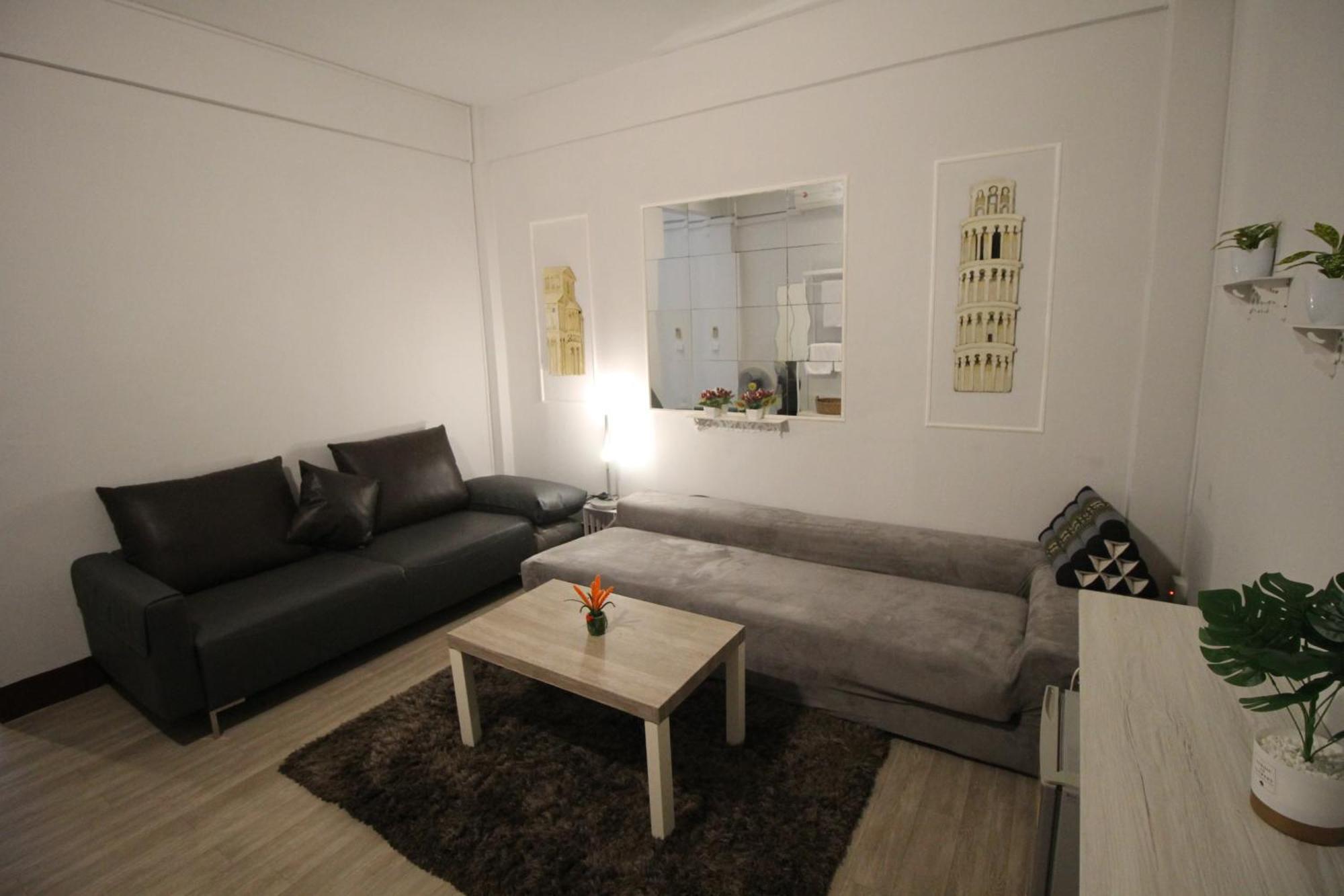 Hostel Baan Nampetch