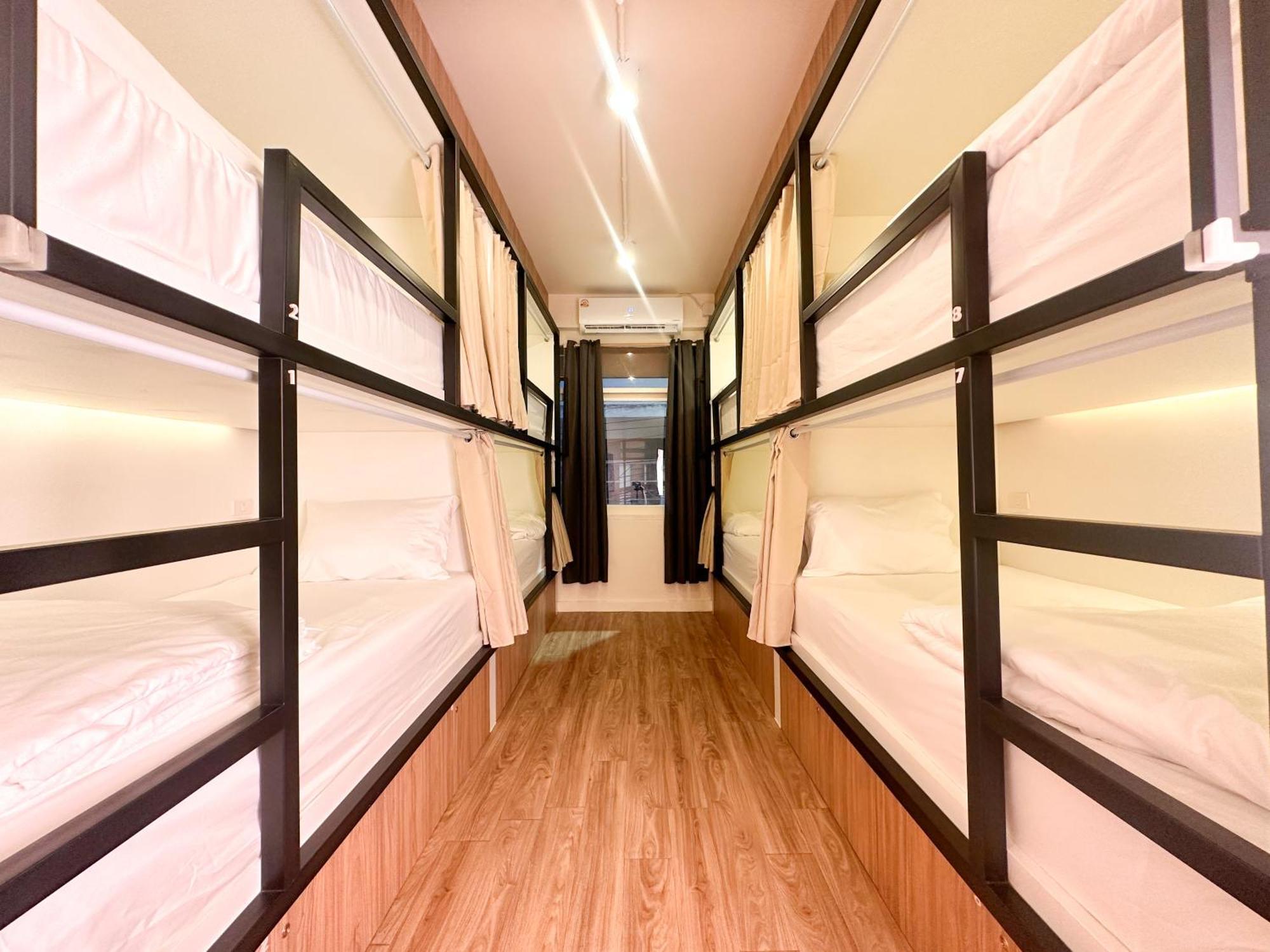 Neighborhood Hostel *