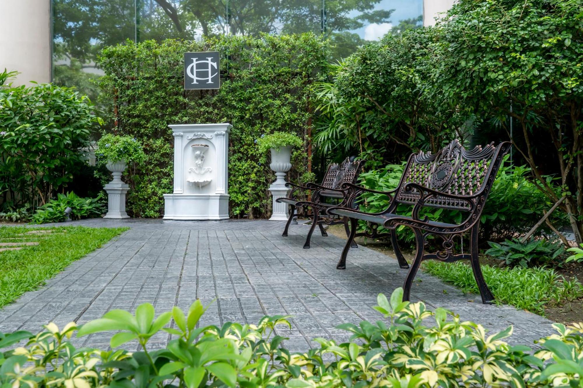 Hotel Century Park Bangkok