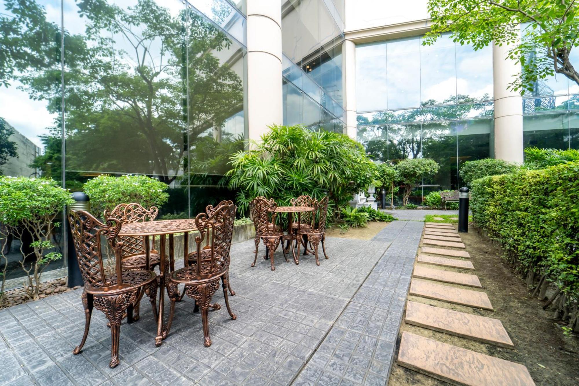 Hotel Century Park 4*