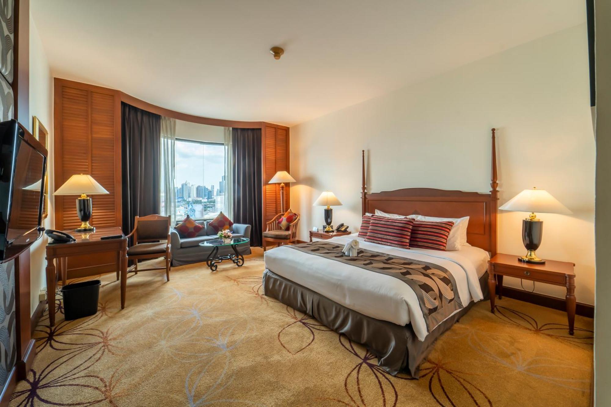 Century Park Hotel 4*