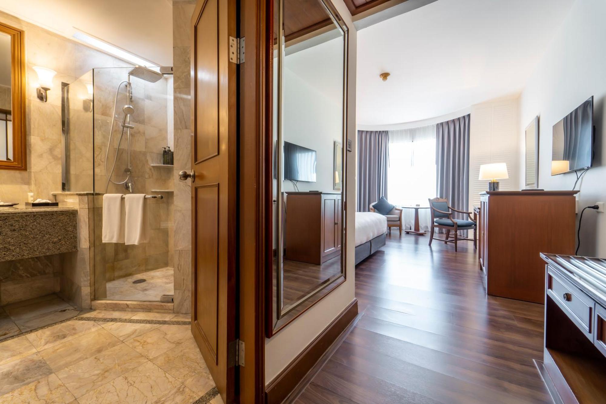 Hotel Century Park