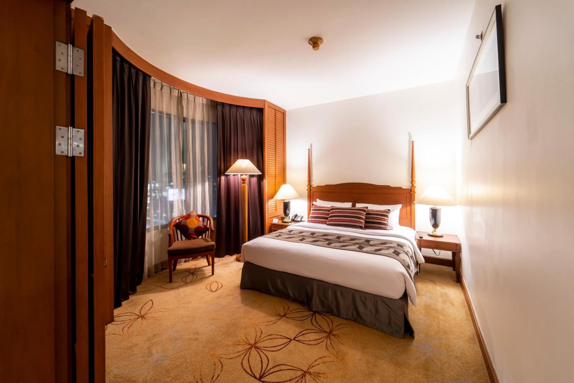 Hotel Century Park