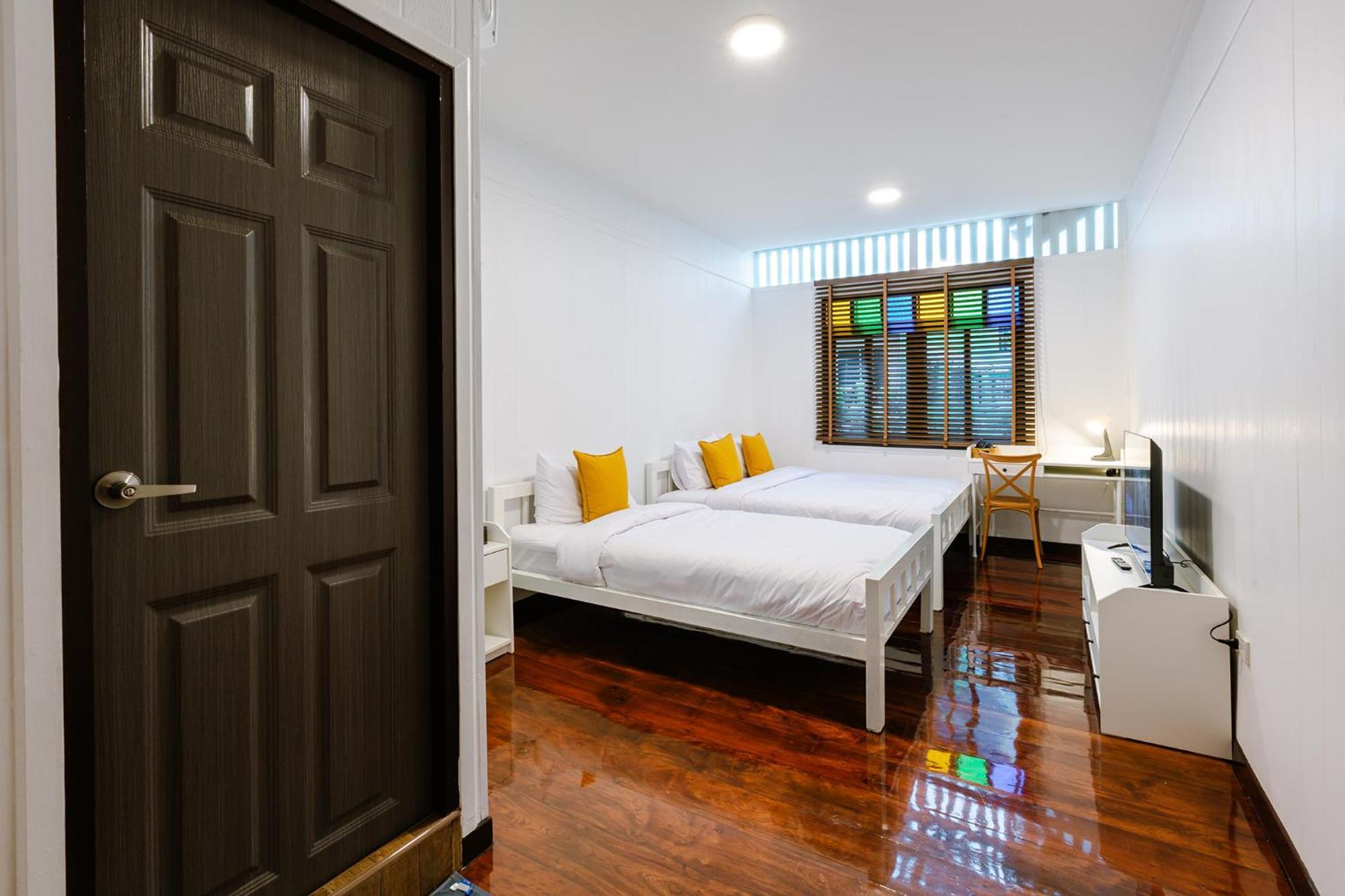 Diff Hostel