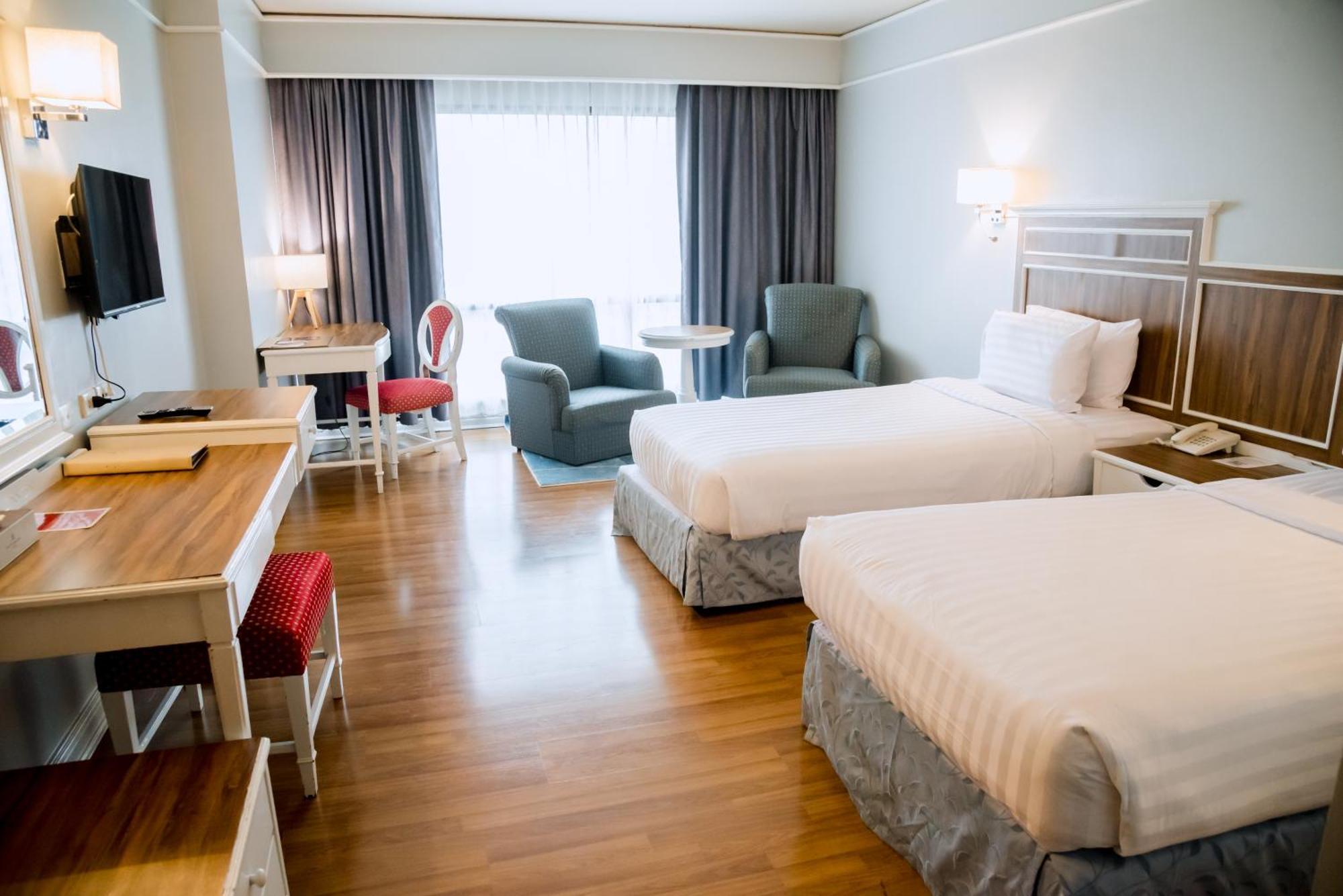 Town In Town Hotel