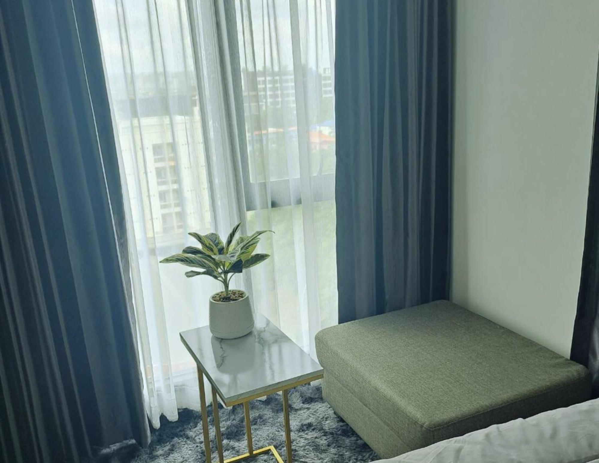 Cybiq Ratchada 32 By Pikul * Bangkok