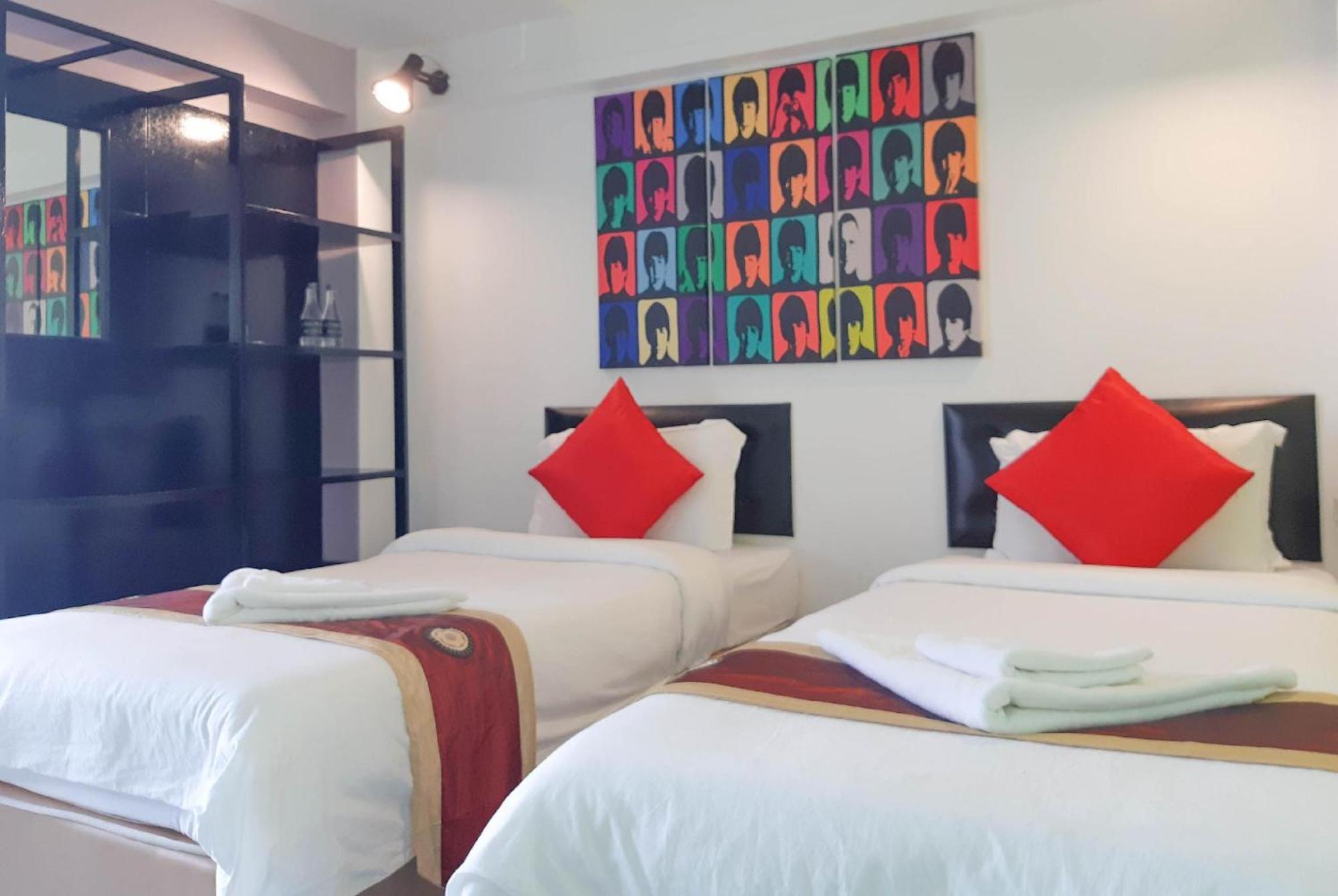 Hotel Casa Picasso Near Chabad House