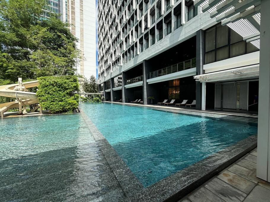 King Bed Apartment