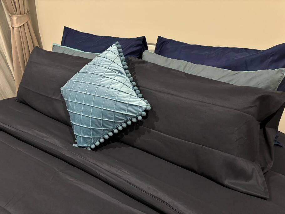 King Bed Apartment *