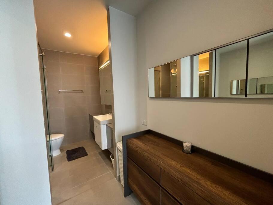 King Bed Apartment *