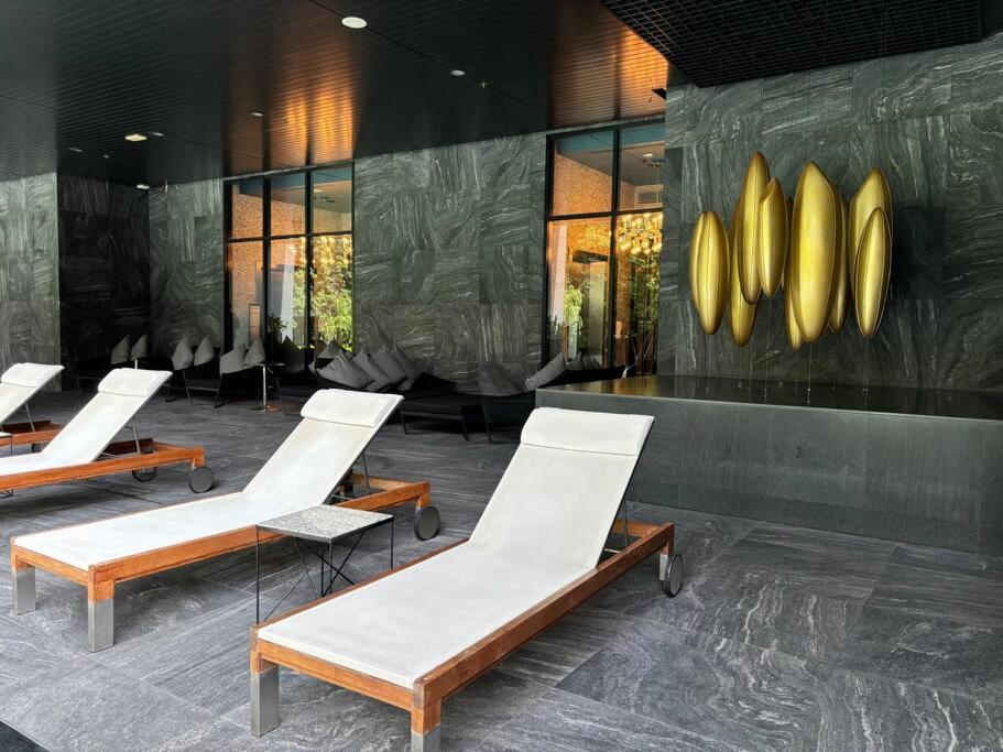 King Bed Bangkok