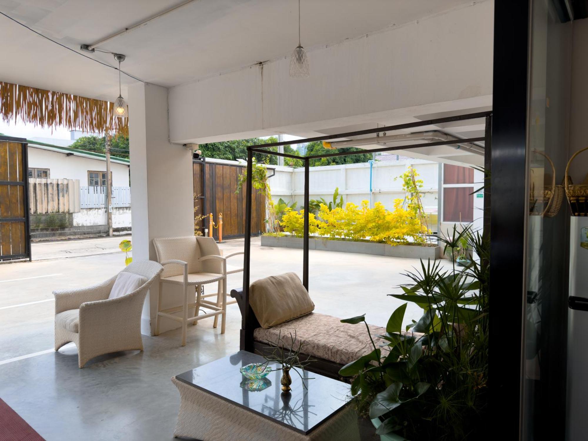 Hotel Breezewood Bangkok