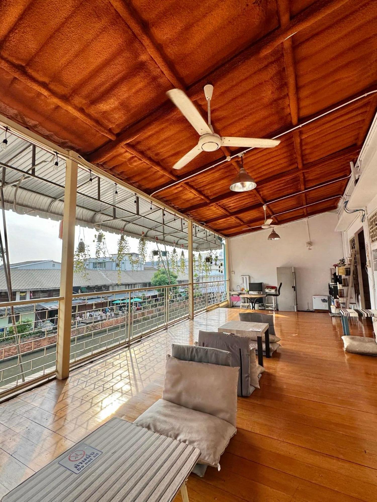 Baan Nampetch Hostel *