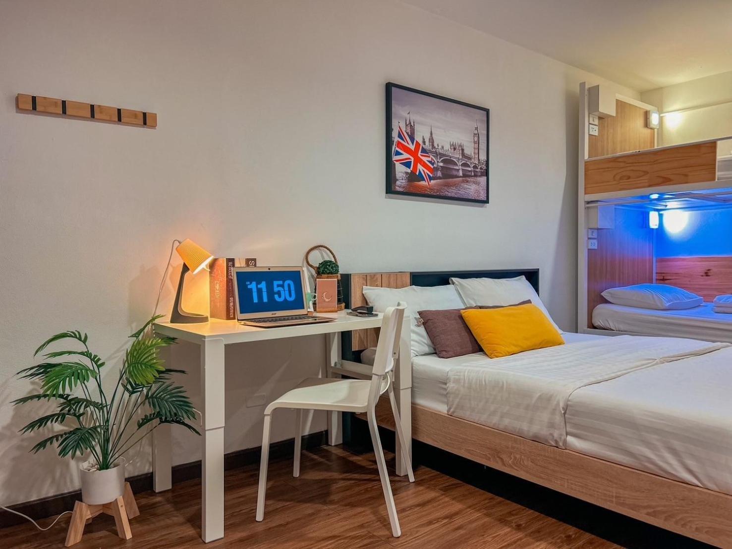 Click Hostel *