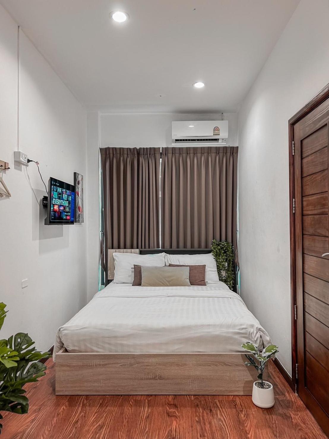Click Hostel