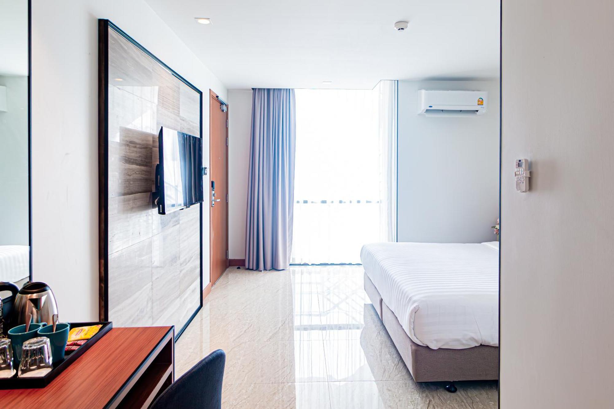 Hotel Frame