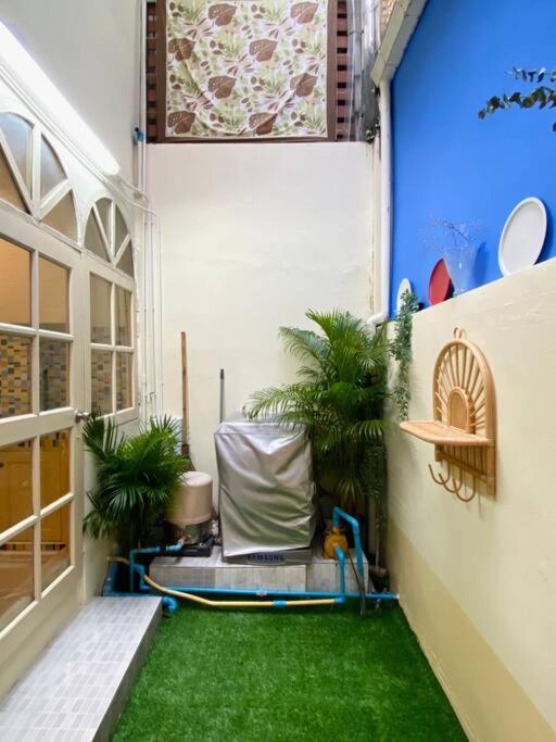 Entire House 6 People 3beds 2baths Near Bts Asoke Terminal21 Bangkok