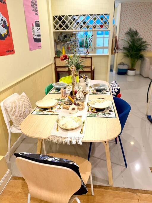 Entire House 6 People 3beds 2baths Near Bts Asoke Terminal21 * Bangkok