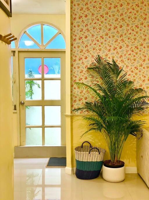 Entire House 6 People 3beds 2baths Near Bts Asoke Terminal21 Bangkok