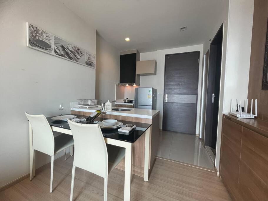 Opulence Riverview With Train Access *