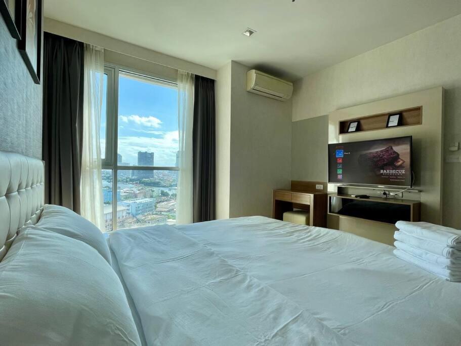 Apartment Opulence Riverview With Train Access