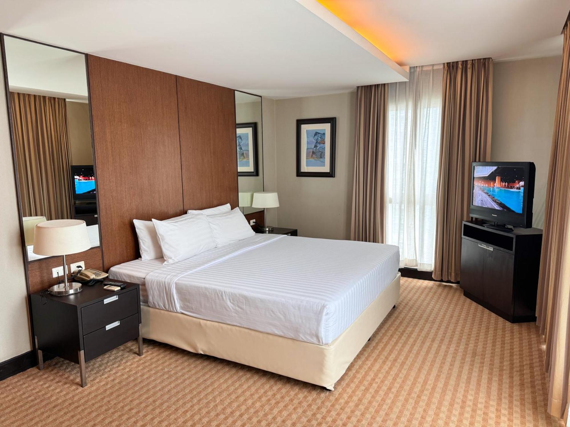 The Narathiwas & Sathorn Hotel Bangkok