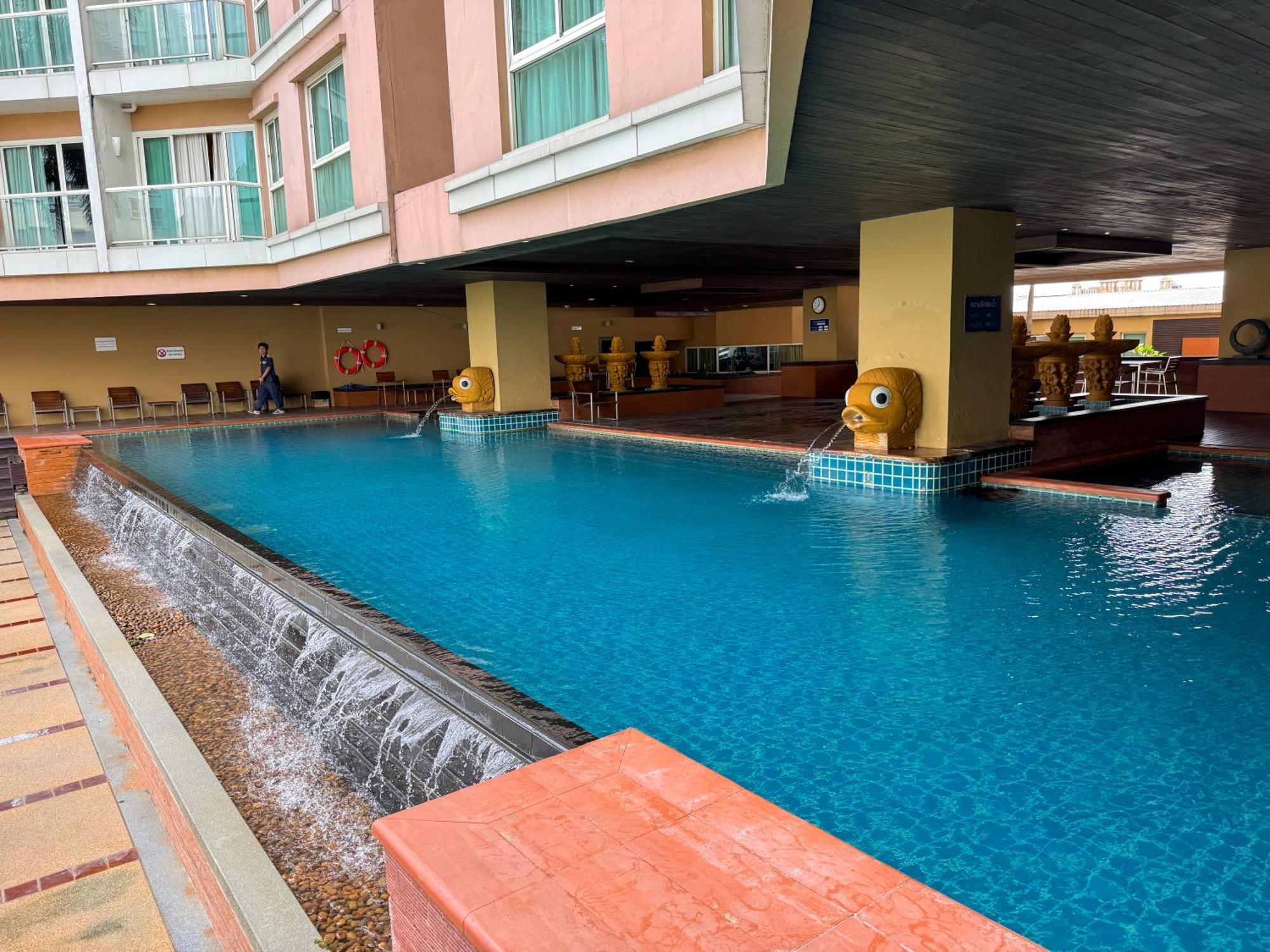 The Narathiwas & Sathorn 4*