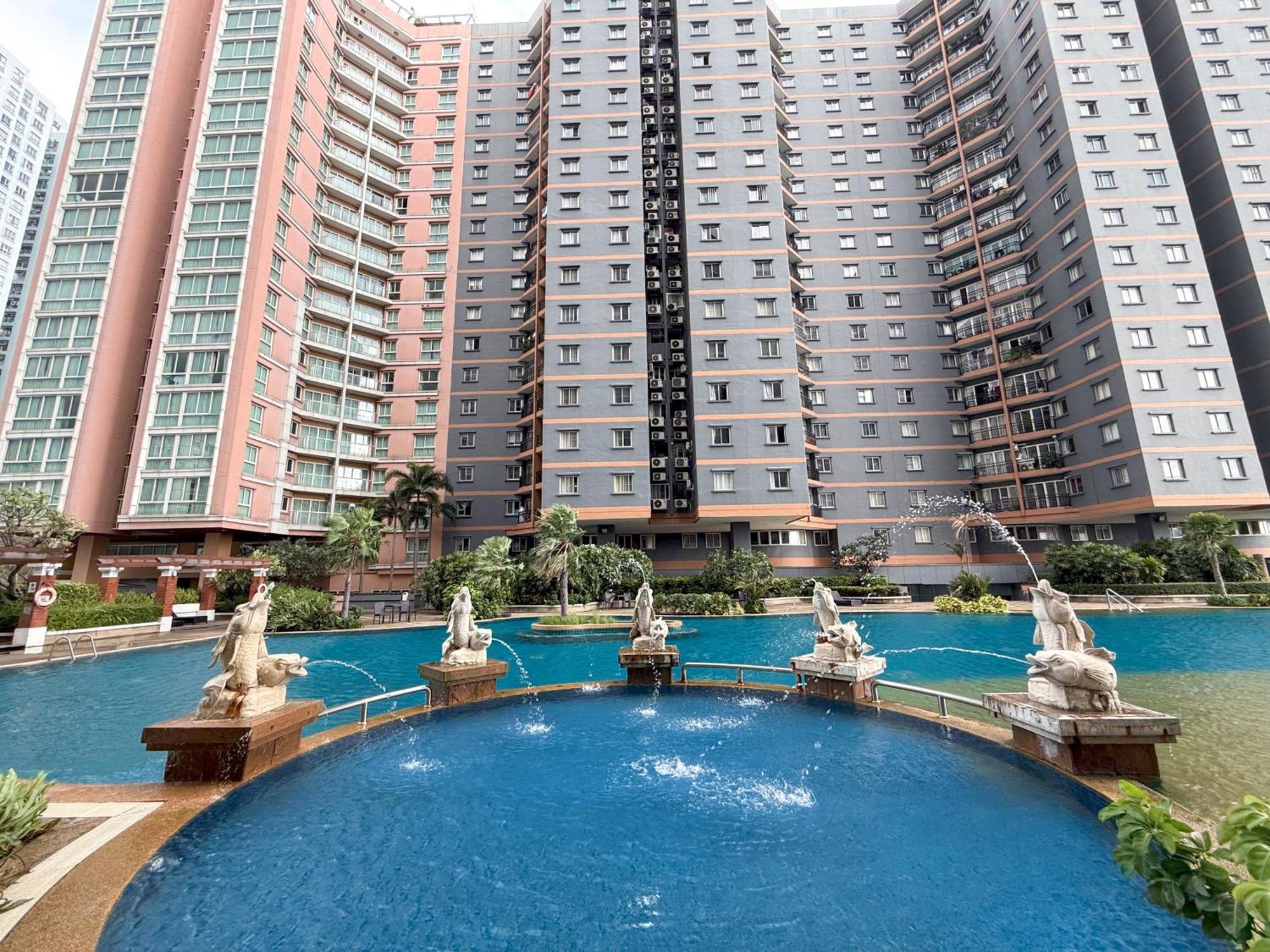 The Narathiwas & Sathorn 4*