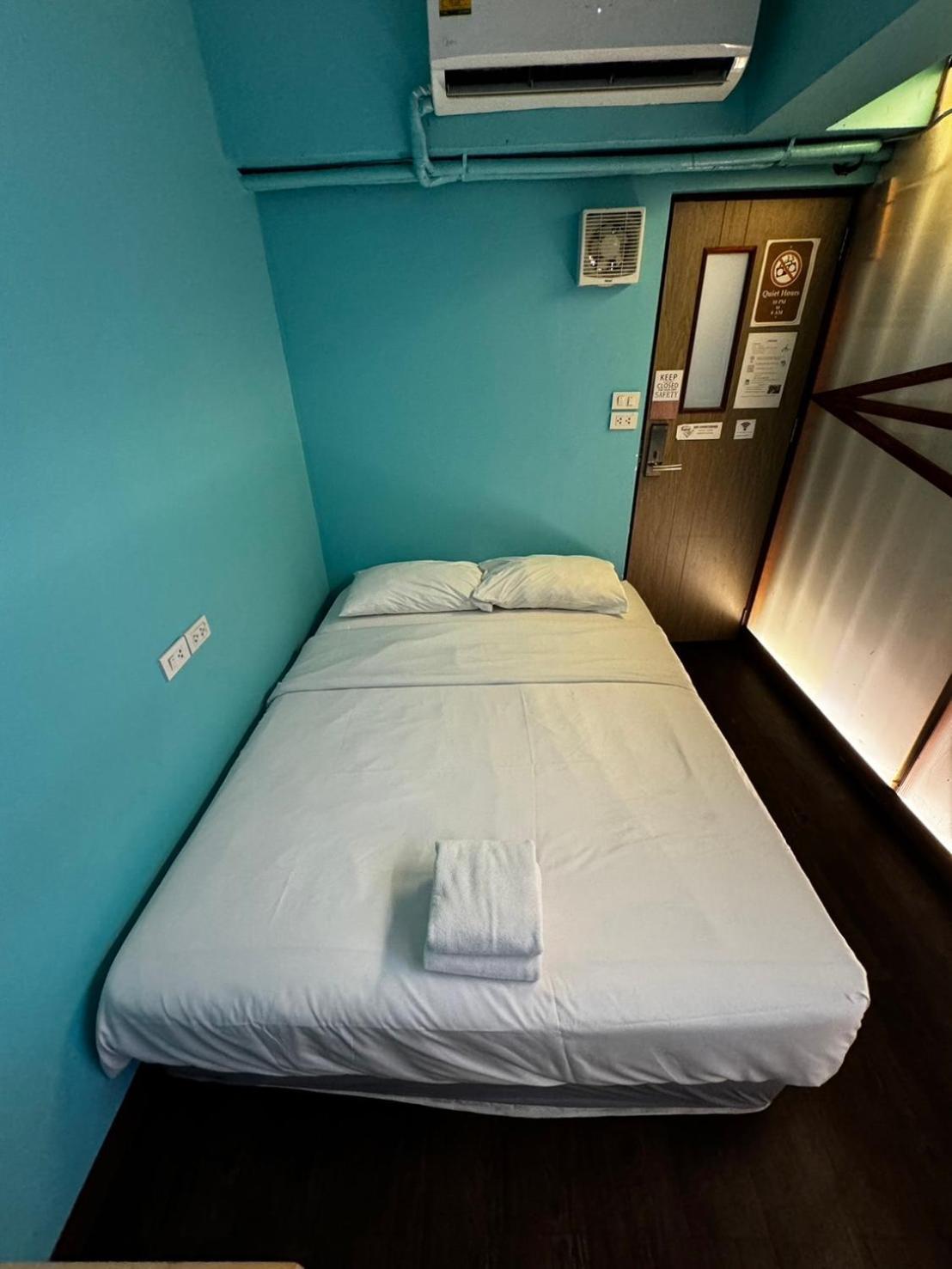Glur Pratunam Hostel Bangkok