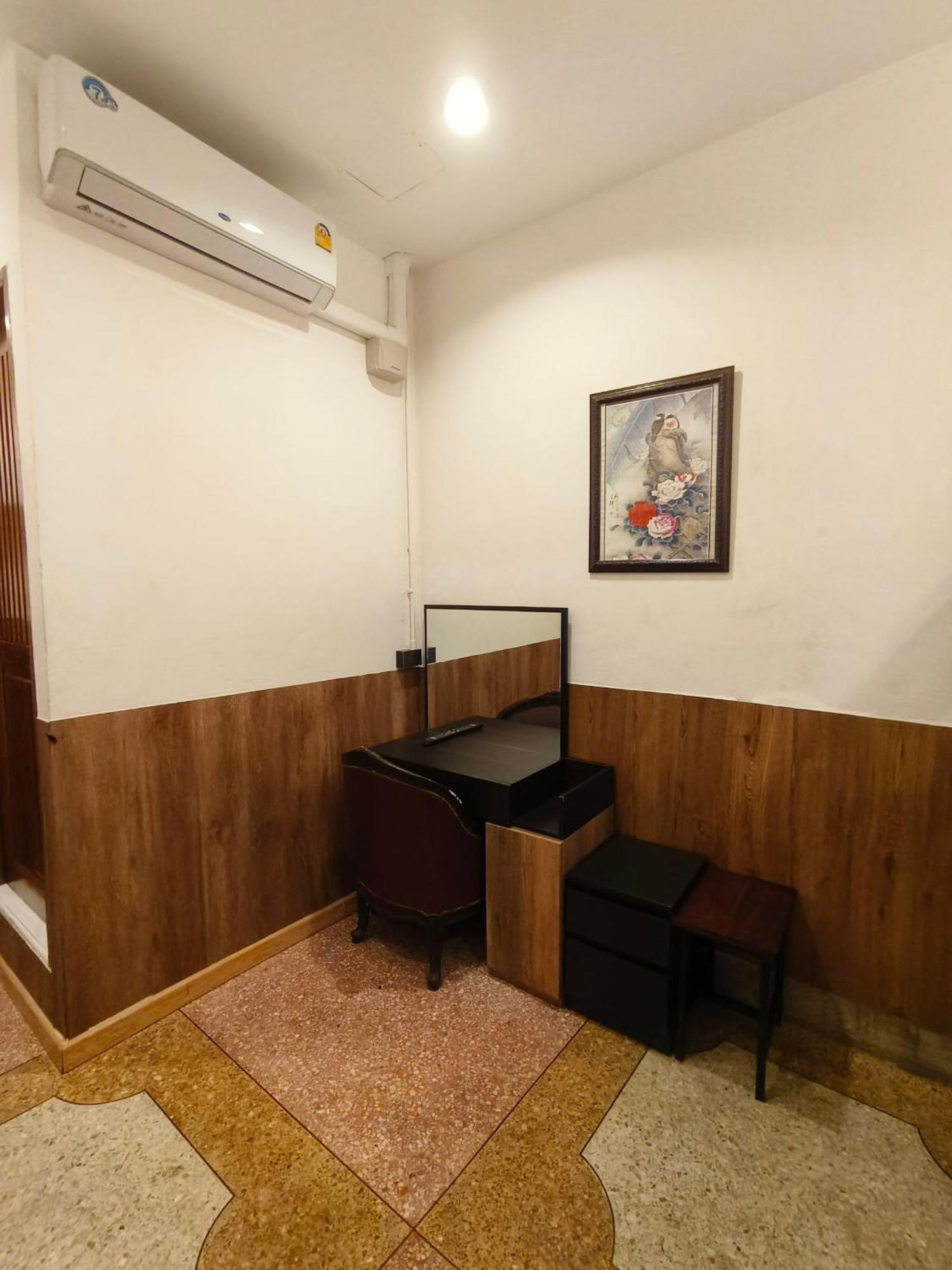 Penthouse Lamoon 3* Bangkok