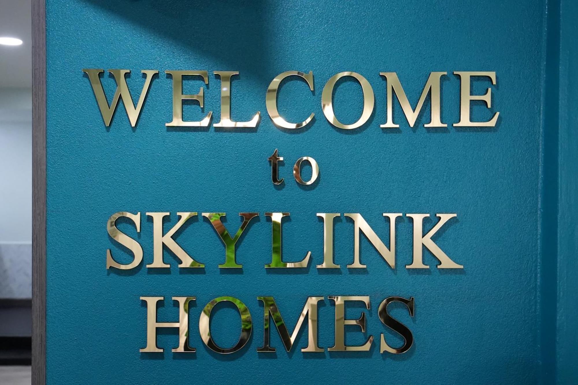 Aparthotel Skylink Homes
