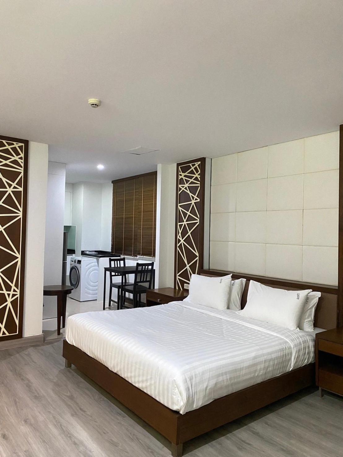 Hotel Charan Tower Residences By Aspira 3*