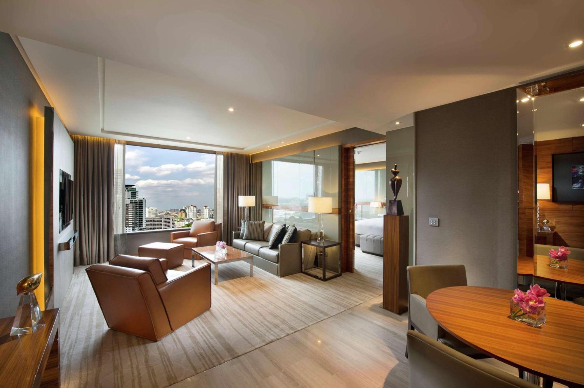 Hilton Sukhumvit 5*