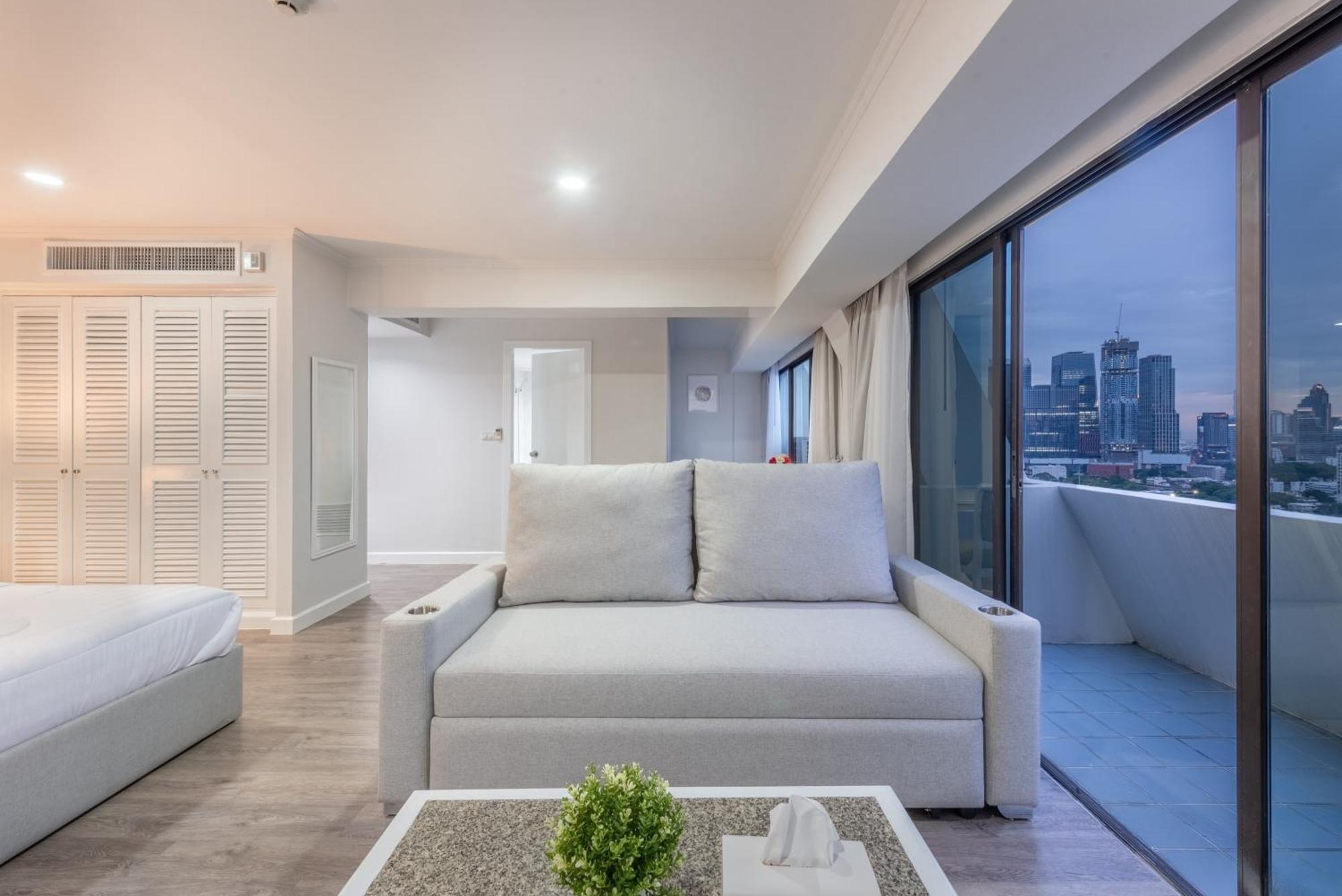 Aparthotel Neom Town